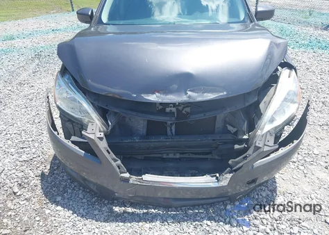 2013 Nissan Sentra Sr z USA, uszkodzony, nr VIN 3N1AB7AP2DL710581